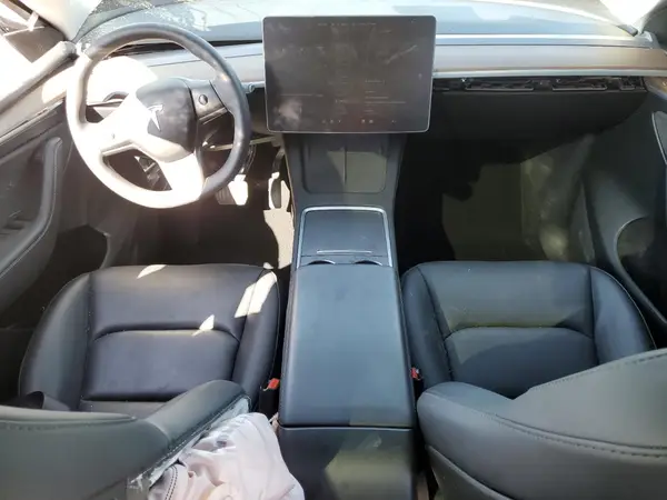 7SAYGDEE8RF119975 2024 TESLA MODEL Y - Image 8