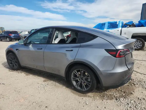 7SAYGDEE8RF125274 2024 TESLA MODEL Y - Image 2