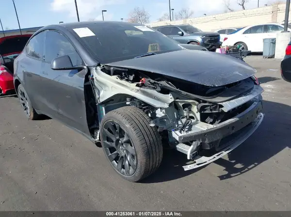 7SAYGDEE8RF150188 2024 TESLA MODEL Y - Image 1