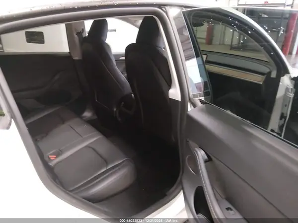 7SAYGDEE8RF150904 2024 TESLA MODEL Y - Image 8