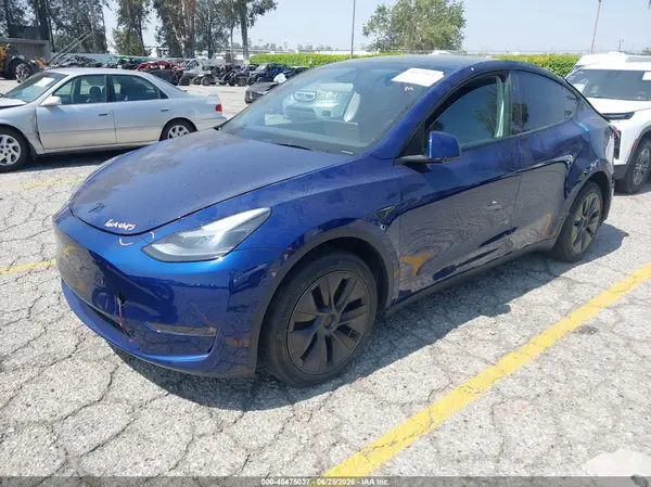 7SAYGDEE8RF152989 2024 TESLA MODEL Y - Image 2