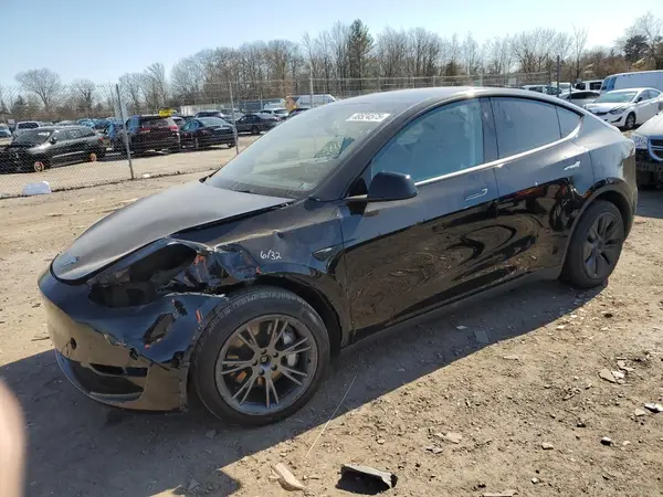 7SAYGDEE8RF153642 2024 TESLA MODEL Y - Image 1