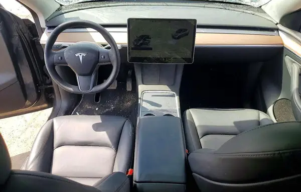 7SAYGDEE8RF157657 2024 TESLA MODEL Y - Image 8