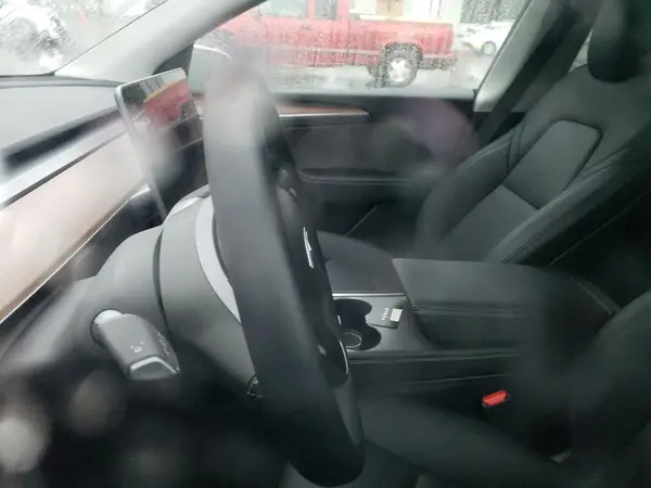 7SAYGDEE8RF193395 2024 TESLA MODEL Y - Image 8