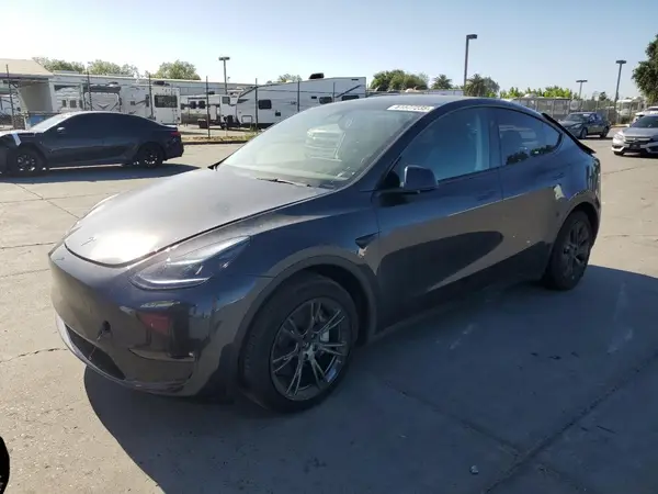 7SAYGDEE8RF196605 2024 TESLA MODEL Y - Image 1