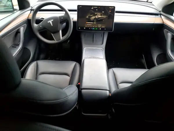 7SAYGDEE8RF198791 2024 TESLA MODEL Y - Image 8