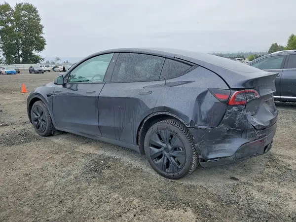 7SAYGDEE8RF200782 2024 TESLA MODEL Y - Image 2