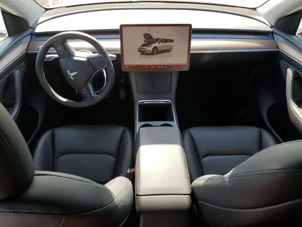 7SAYGDEE8RF983067 2024 TESLA MODEL Y - Image 8