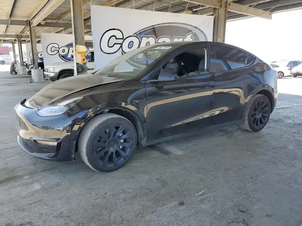 7SAYGDEE8RF983280 2024 TESLA MODEL Y - Image 1