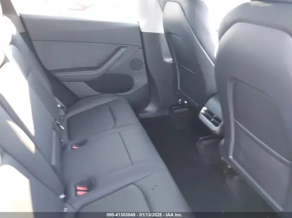 7SAYGDEE8SA336591 2025 TESLA MODEL Y - Image 8