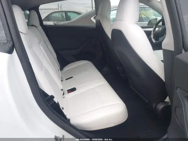 7SAYGDEE8SA342844 2025 TESLA MODEL Y - Image 8