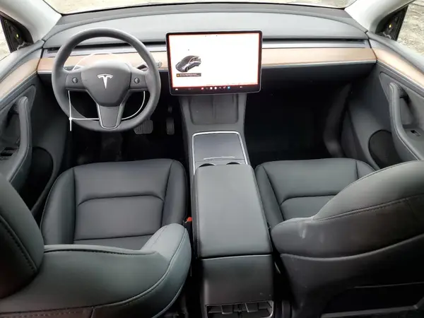 7SAYGDEE8SA344335 2025 TESLA MODEL Y - Image 8