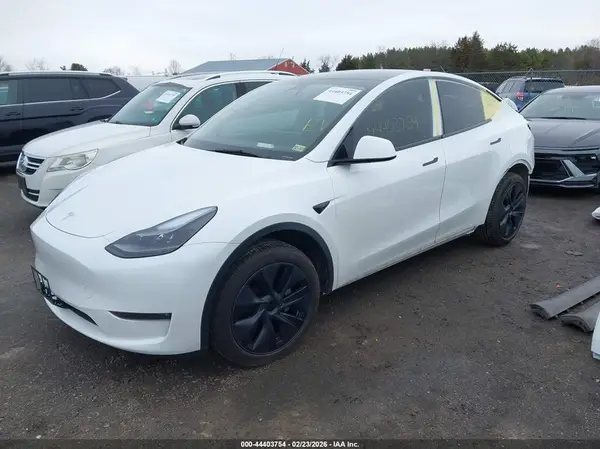 7SAYGDEE8SA351849 2025 TESLA MODEL Y - Image 2
