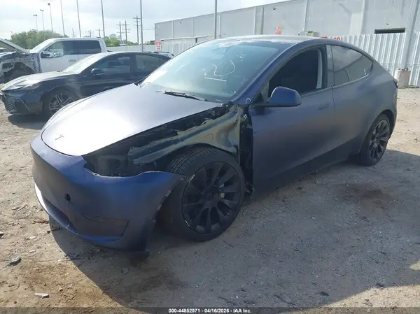 7SAYGDEE8SA359952 2025 TESLA MODEL Y - Image 2