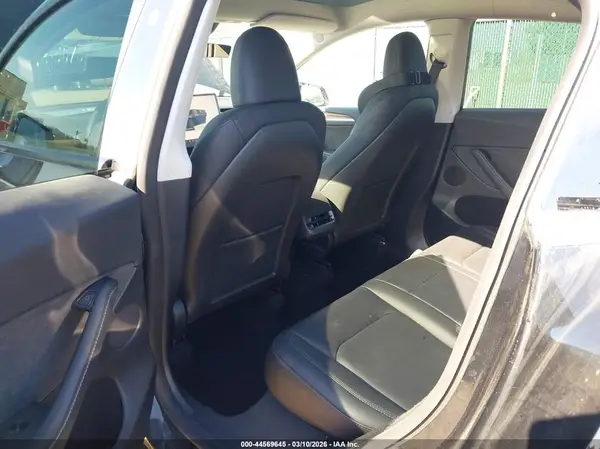 7SAYGDEE8SF215675 2025 TESLA MODEL Y - Image 8