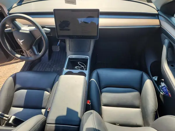 7SAYGDEE8SF219421 2025 TESLA MODEL Y - Image 8