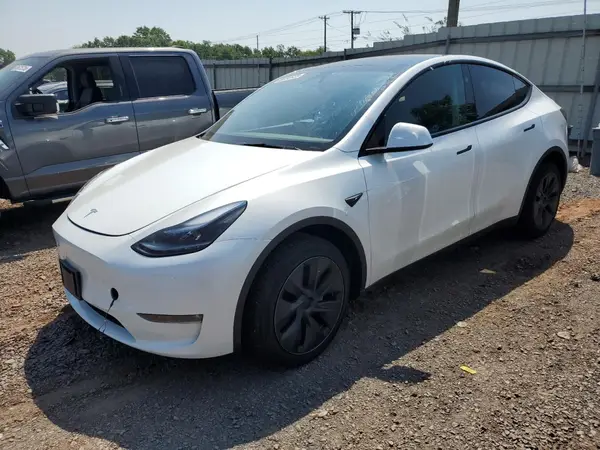 7SAYGDEE8SF232816 2025 TESLA MODEL Y - Image 1