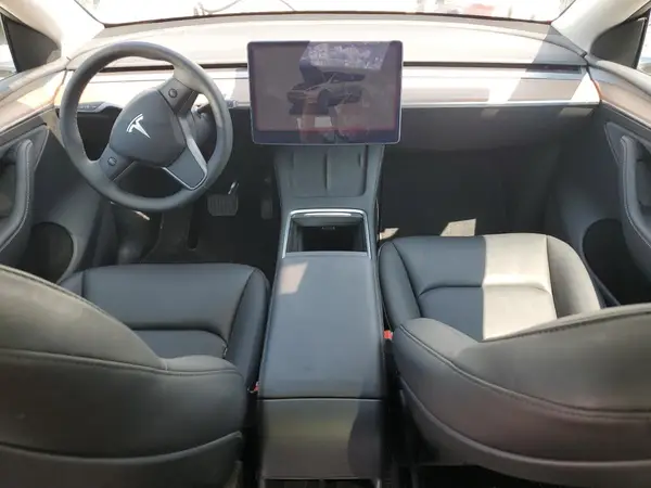 7SAYGDEE8SF232816 2025 TESLA MODEL Y - Image 8