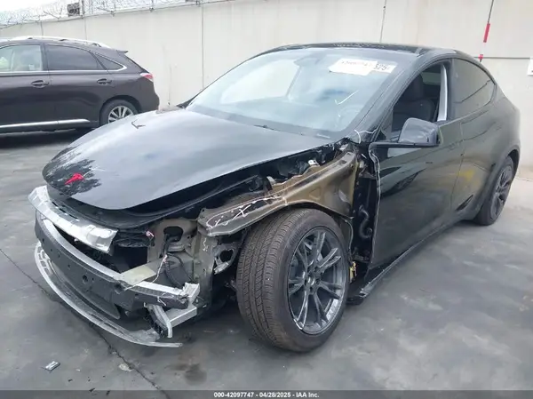 7SAYGDEE8SF238387 2025 TESLA MODEL Y - Image 2