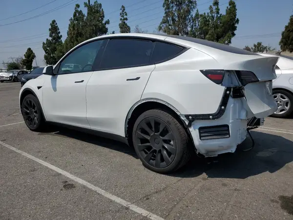 7SAYGDEE8SF247834 2025 TESLA MODEL Y - Image 2