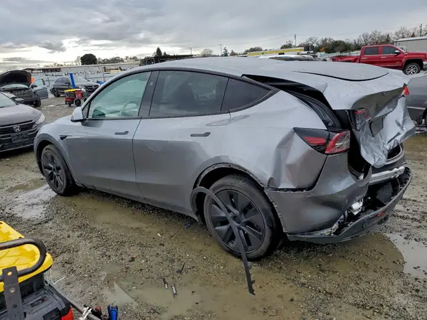 7SAYGDEE8SF249311 2025 TESLA MODEL Y - Image 2