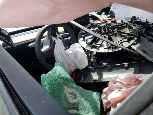 7SAYGDEE8SF263595 2025 TESLA MODEL Y - Image 8