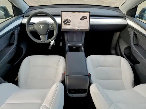 7SAYGDEE8SF276508 2025 TESLA MODEL Y - Image 8
