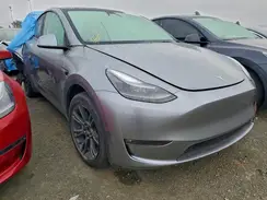 7SAYGDEE8SF281613 2025 TESLA MODEL Y