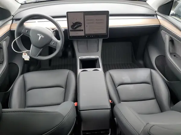 7SAYGDEE8SF281613 2025 TESLA MODEL Y - Image 8