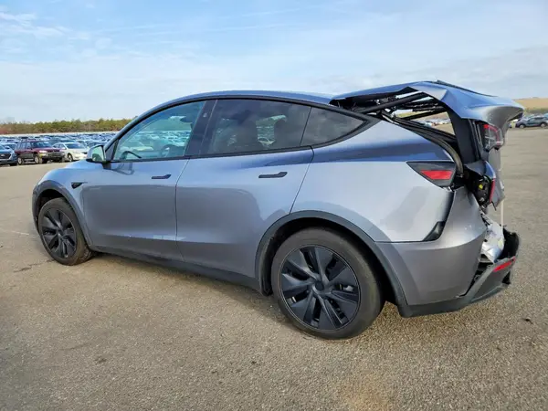 7SAYGDEE8SF285001 2025 TESLA MODEL Y - Image 2