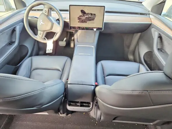 7SAYGDEE8SF285001 2025 TESLA MODEL Y - Image 8
