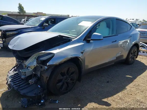 7SAYGDEE8SF287265 2025 TESLA MODEL Y - Image 2