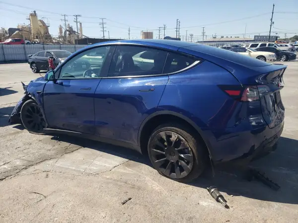 7SAYGDEE8SF294393 2025 TESLA MODEL Y - Image 2