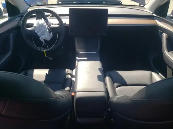 7SAYGDEE8SF294393 2025 TESLA MODEL Y - Image 8
