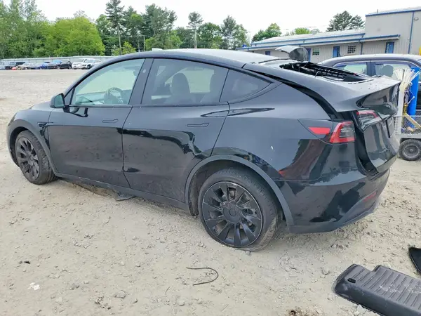 7SAYGDEE8SF297696 2025 TESLA MODEL Y - Image 2