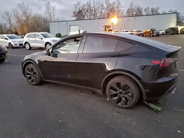 7SAYGDEE8SF299108 2025 TESLA MODEL Y - Image 2