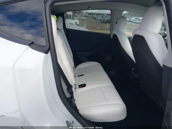 7SAYGDEE8SF301889 2025 TESLA MODEL Y - Image 8