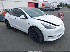 7SAYGDEE8SF304646 2025 TESLA MODEL Y