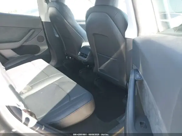 7SAYGDEE8SF306526 2025 TESLA MODEL Y - Image 8