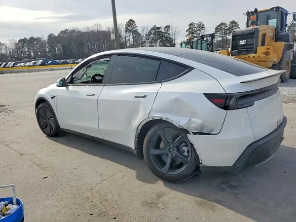 7SAYGDEE8TA390345 2026 TESLA MODEL Y - Image 2