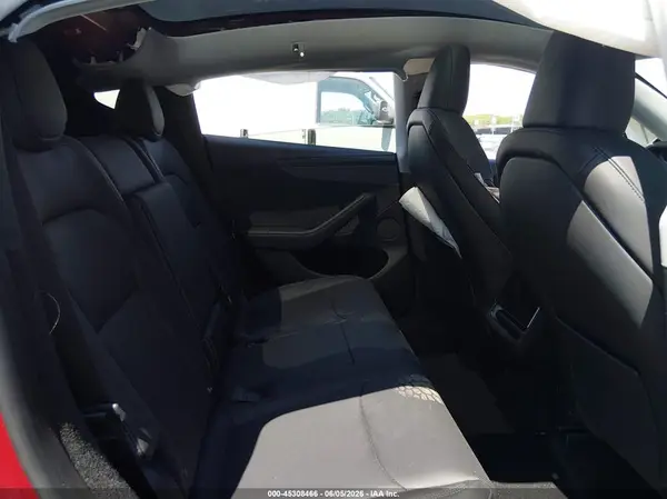 7SAYGDEE8TA405331 2026 TESLA MODEL Y - Image 8