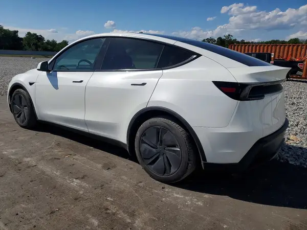 7SAYGDEE8TA409895 2026 TESLA MODEL Y - Image 2