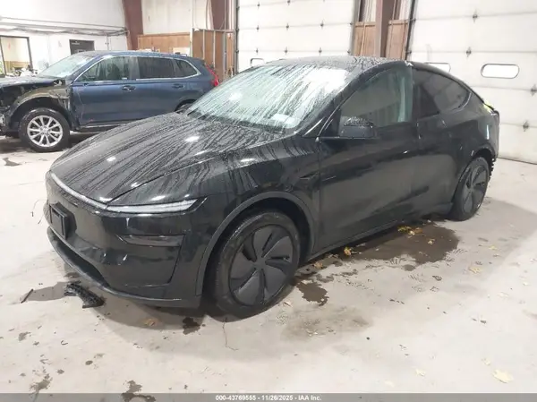 7SAYGDEE8TA412795 2026 TESLA MODEL Y - Image 2