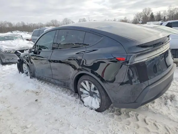 7SAYGDEE8TA414773 2026 TESLA MODEL Y - Image 2