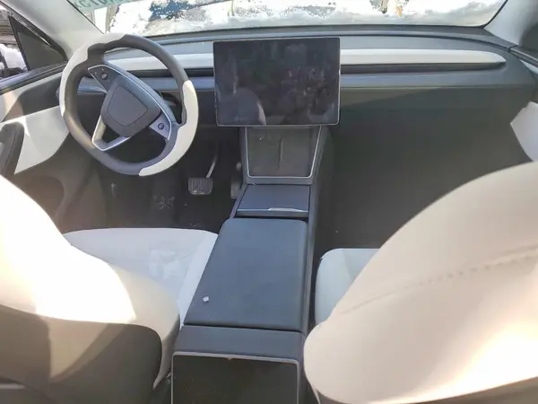 7SAYGDEE8TA414773 2026 TESLA MODEL Y - Image 8
