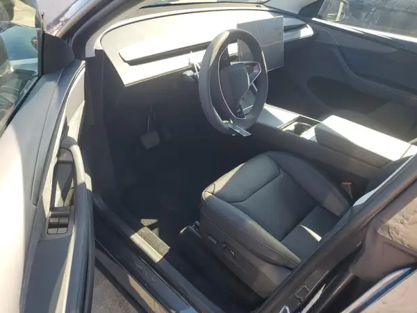 7SAYGDEE8TA430326 2026 TESLA MODEL Y - Image 8