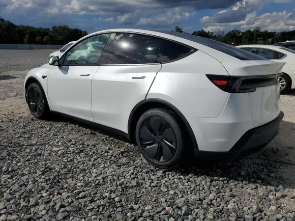 7SAYGDEE8TA448714 2026 TESLA MODEL Y - Image 2
