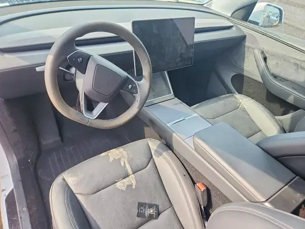 7SAYGDEE8TA456845 2026 TESLA MODEL Y - Image 8