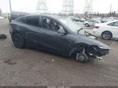 7SAYGDEE8TA459793 2026 TESLA MODEL Y