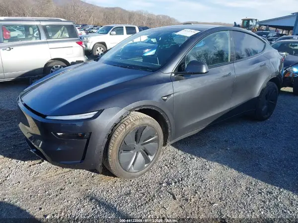7SAYGDEE8TA460619 2026 TESLA MODEL Y - Image 2